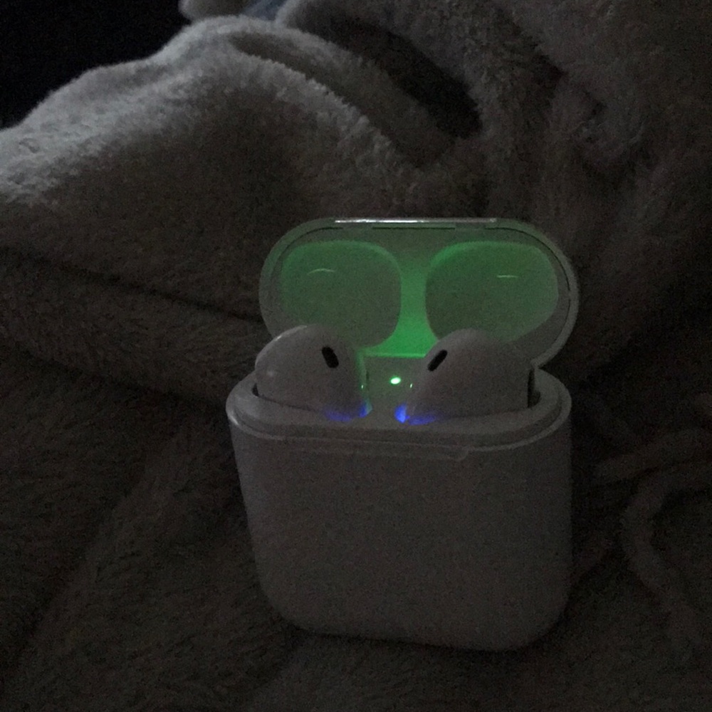 AirPods